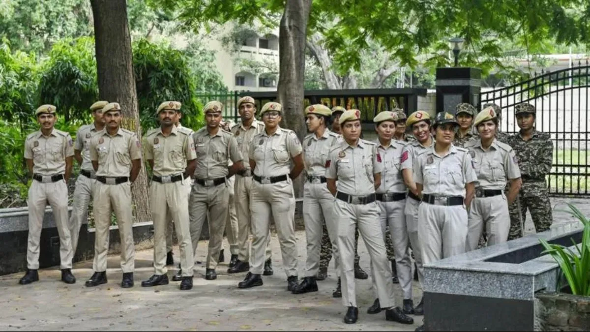 संवेदनशील जगहों पर फोटो-वीडियो नहीं बना सकेंगे पुलिसकर्मी, बिना अनुमति रिकॉर्डिंग पर रोक, जारी हुई गाइडलाइन