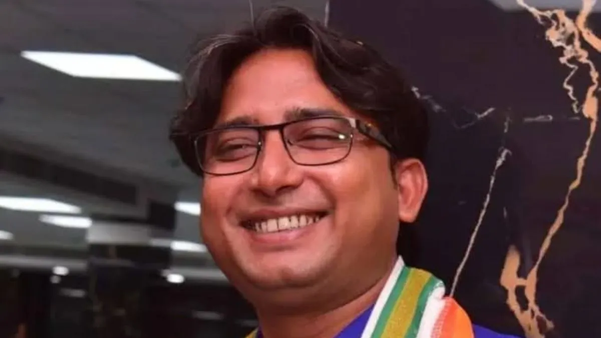 मुर्शिदाबाद के सागरदिघी से विधायक बायरन बिस्वास के घर में लगी भीषण आग, झुलसने से हालत गंभीर