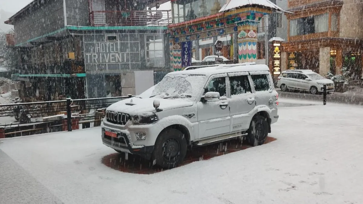 अक्टूबर में ही ये नजारा! अटल टनल और सिस्सू हुए सफेद, लेह-मनाली हाईवे बंद, पारा 0 डिग्री पर; देखें तस्वीरें