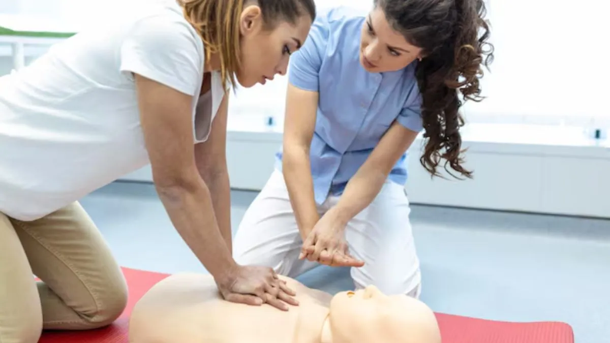 CPR कब देना चाहिए और कब नहीं? जानें जान बचाने का सही तरीका