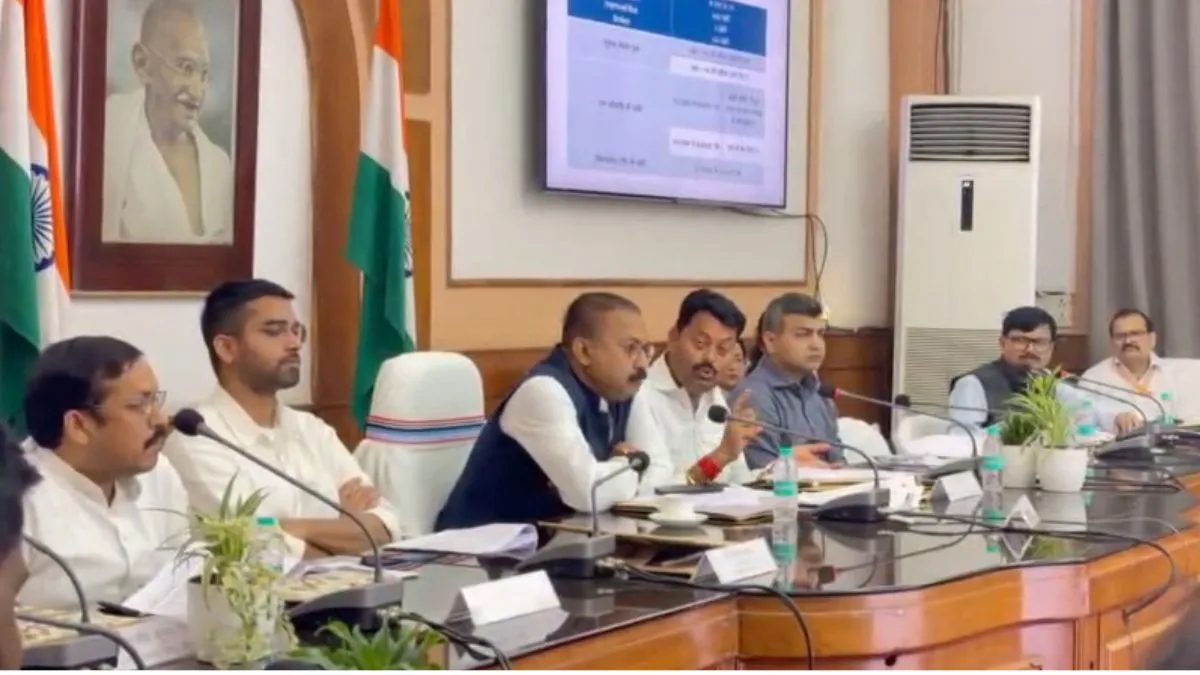 बिहार में मंत्री ने अपनी ही सरकार पर उठाए सवाल, बोले- "कबूतर भी नहीं खाता ऐसा चावल"