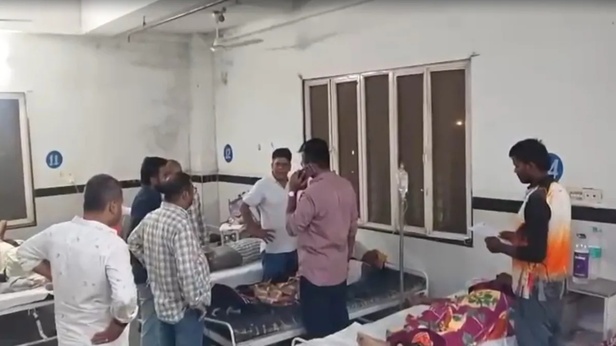 MP के छतरपुर में बड़ा हादसा, केन-बेतवा प्रोजेक्ट के 48 मजदूरों से भरी बस पलटी, एक की मौत-15 घायल; काम खत्म कर घर जा रहे थे सभी