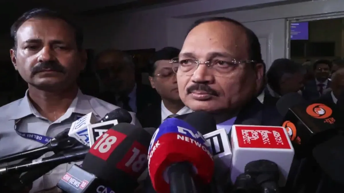 राहुल गांधी के सुप्रीम कोर्ट मार्च से पहले मीडिया के सामने आए CJI सूर्यकांत, कहा- 'SC के दरवाजे सभी के लिए खुले'