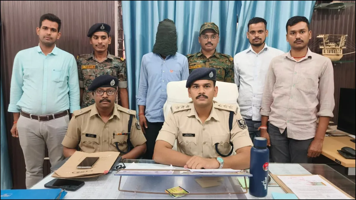 डिजिटल अरेस्ट कर ठगी करने वाला शातिर गिरफ्तार, 9 राज्यों के 14 लोगों से ठगी के तार जुड़े, लाखों की ठगी की