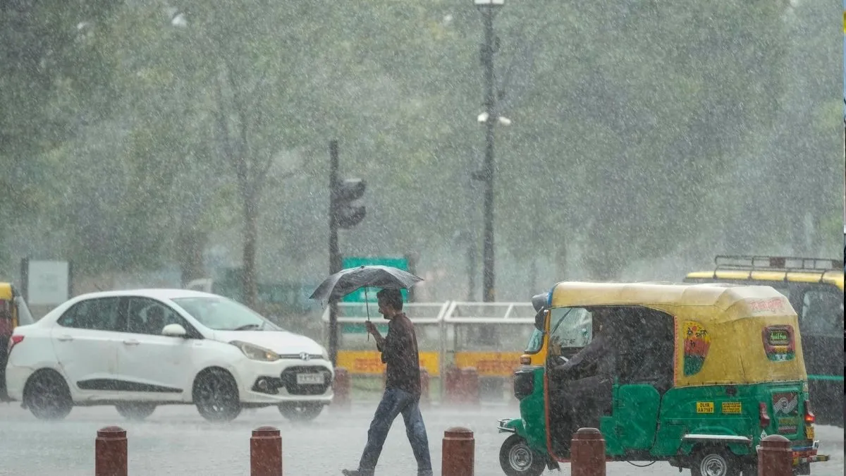 देश के 6 राज्यों में आंधी-तूफान के साथ भारी बारिश की चेतावनी, ऑरेंज अलर्ट जारी; उत्तर भारत में आज कैसा रहेगा मौसम?