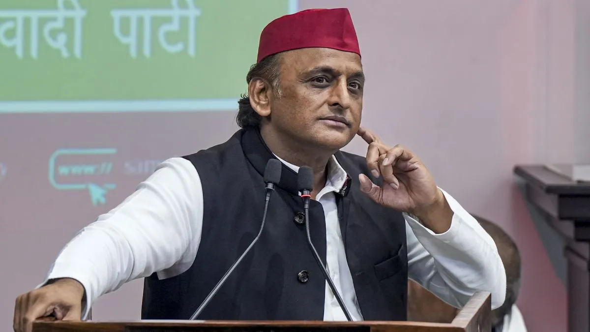 'गोरखपुर थप्पड़ कांड' से पूर्वांचल में बिगड़ सकता है सपा का सियासी खेल! संजय निषाद ने अखिलेश को दी चेतावनी