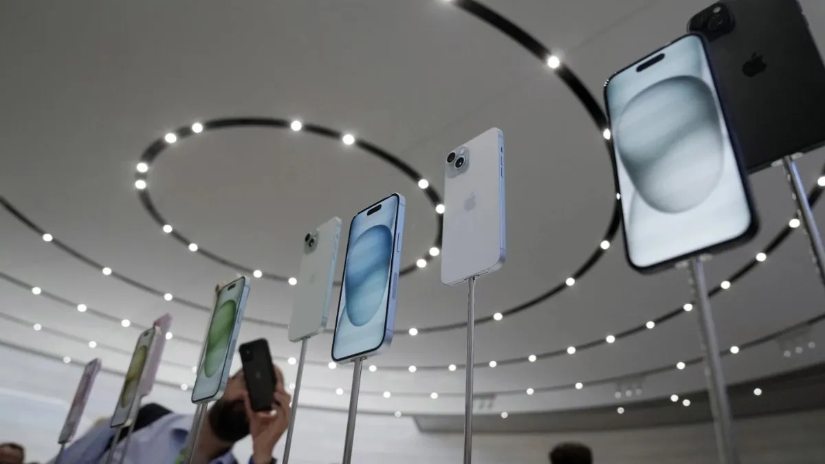 भारत में स्मार्टफोन की बिक्री में 26% की भारी गिरावट, जानें किस कंपनी ने बेचे सबसे ज्यादा मोबाइल