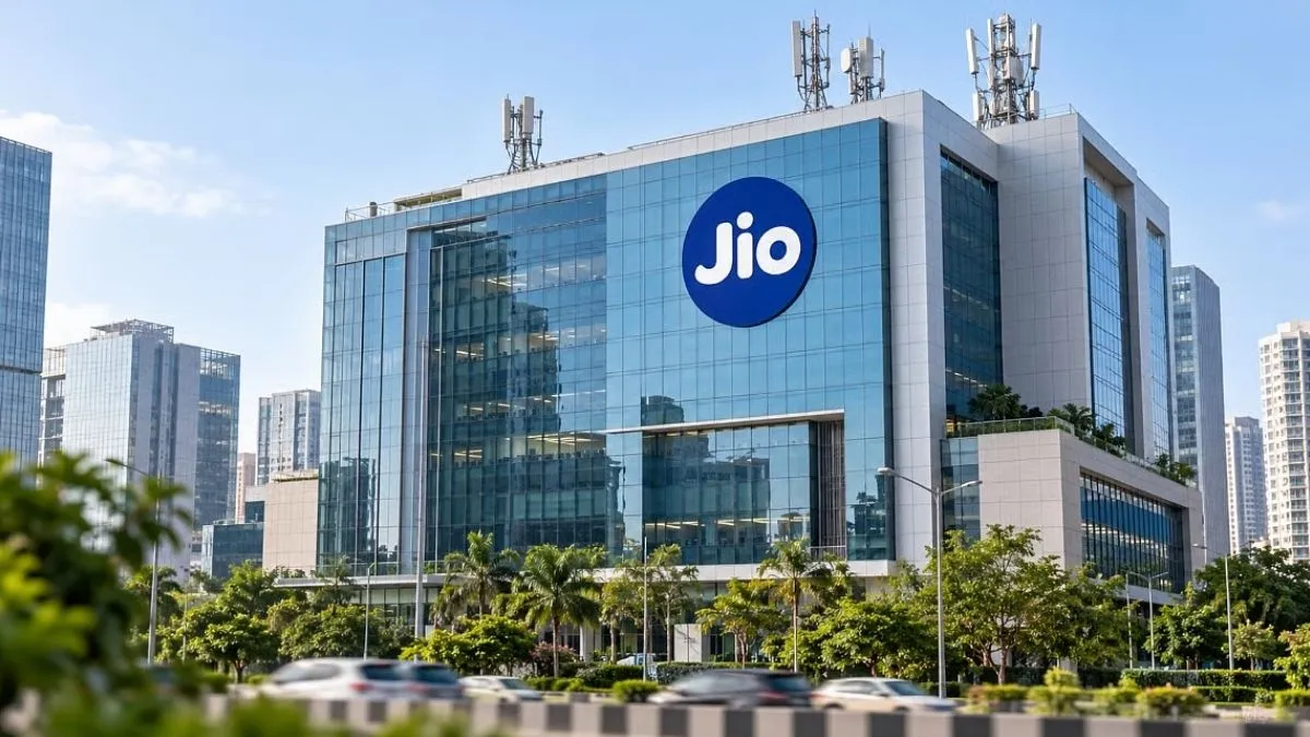 Jio IPO खुलते ही संस्थागत निवेशकों में मची होड़, QIB कैटेगरी हुई फुल सब्सक्राइब; जानें रिटेल निवेशकों का हाल