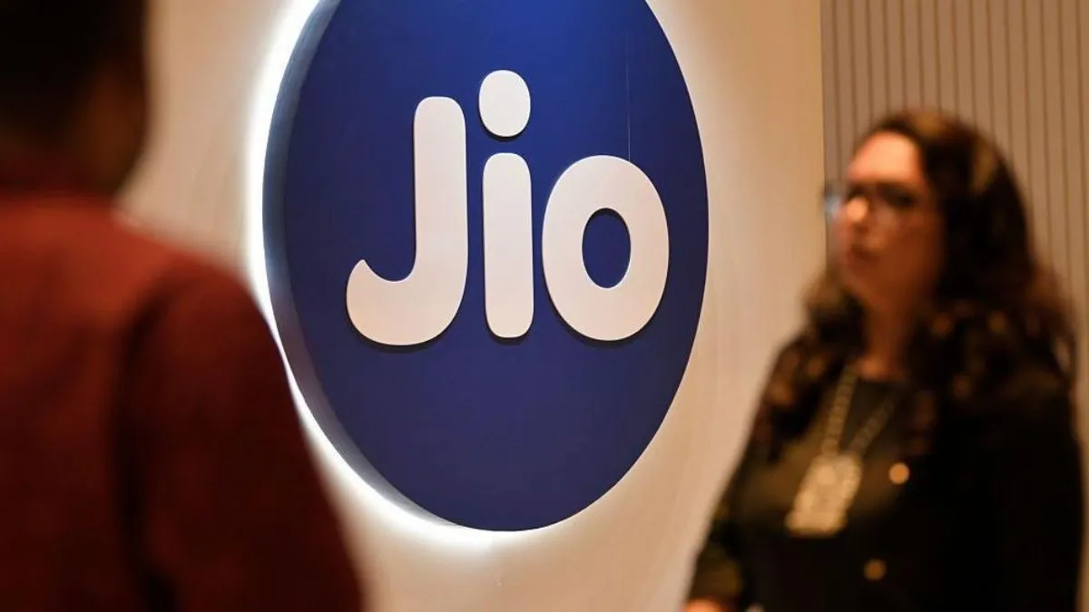 Jio IPO को दूसरे दिन भी मिला शानदार रिस्पॉन्स, निवेशकों में दिखा उत्साह; जानें GMP और सब्सक्रिप्शन का ताजा हाल