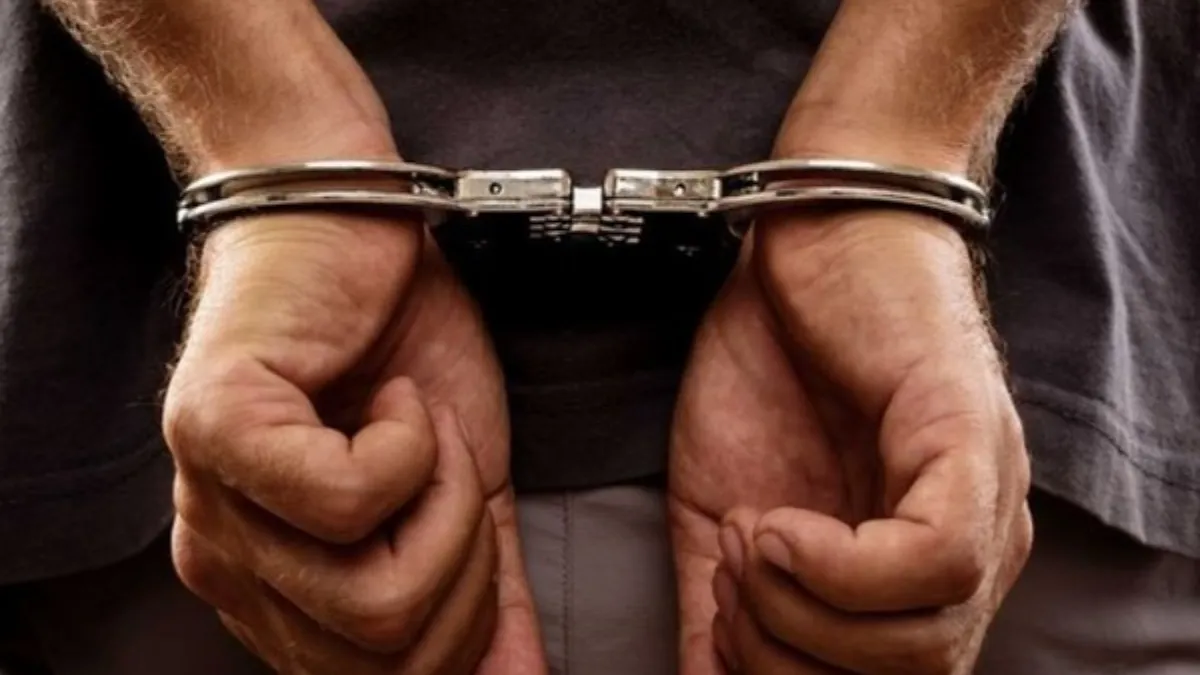 पत्नी की डिलिवरी के खर्चे के लिए शख्स बन गया हत्यारा और लुटेरा, महिला की हत्या कर के लूट लिए जेवरात