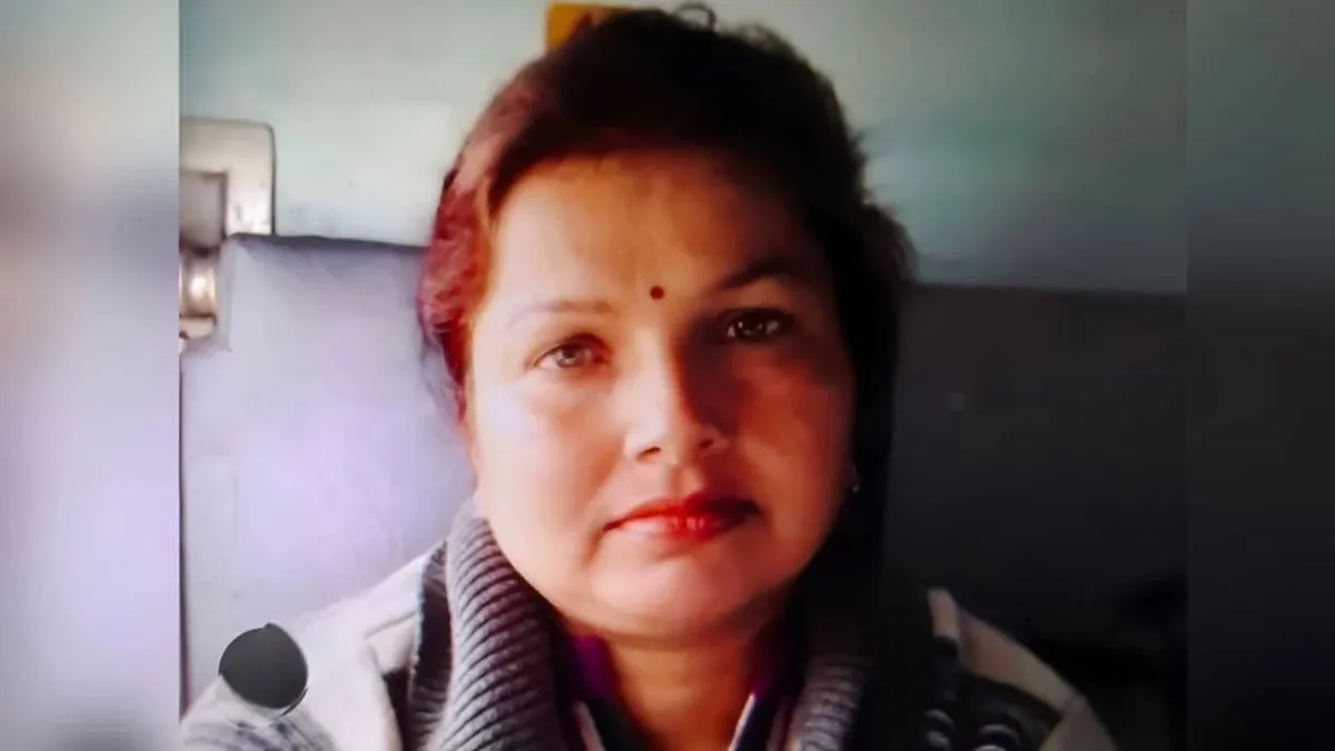 कानपुर में फांसी के फंदे पर मिला महिला का शव, बेटियों के सर से पिता के बाद उठा मां भी साया