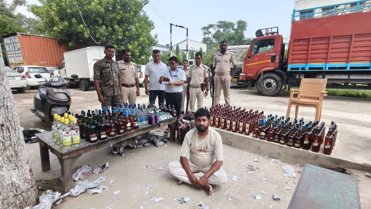 गांधी जयंती के दिन पटना में मिली 548 बोतल विदेशी शराब, एक शख्स गिरफ्तार, मकान भी हुआ सील