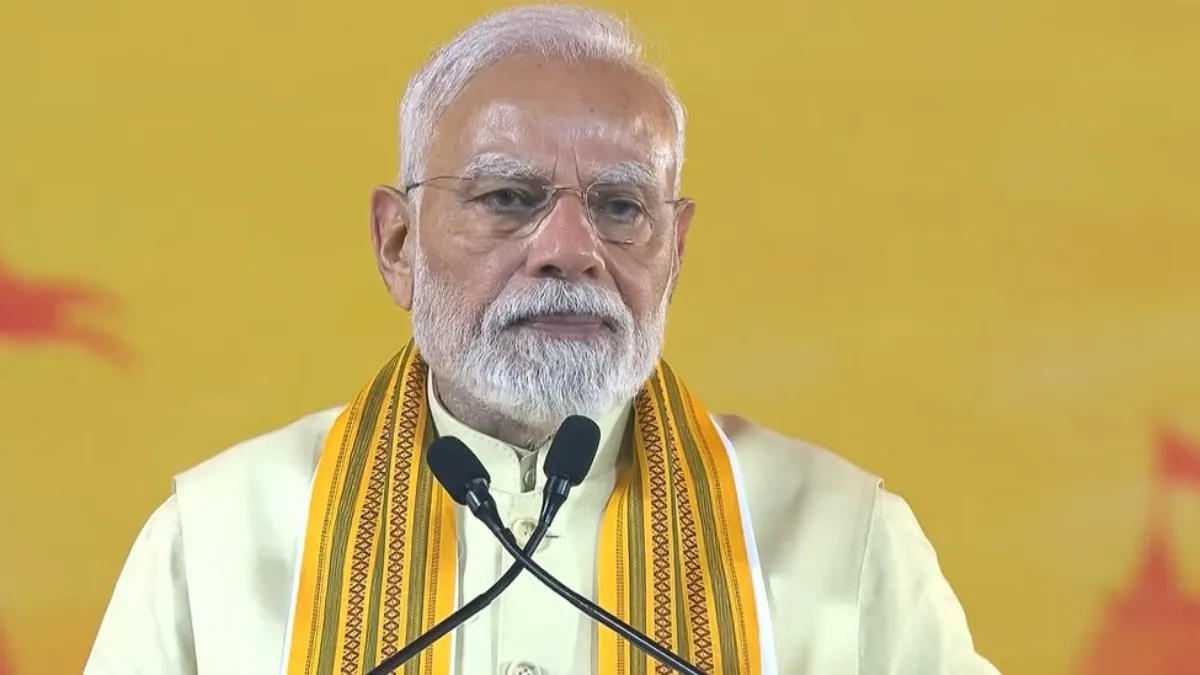 दिल्ली में विजयादशमी समारोह में शामिल हुए PM मोदी, बोले- 'सत्ता का उद्देश्य जनकल्याण है'