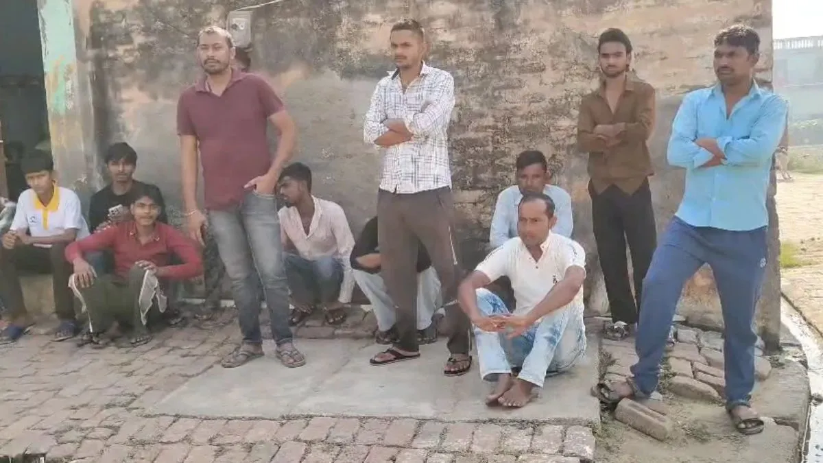 ग्रेटर नोएडा में पांच लोगों की मौत मामले में नया मोड़, मृतक की दो बहनों और बहनोई के खिलाफ केस दर्ज