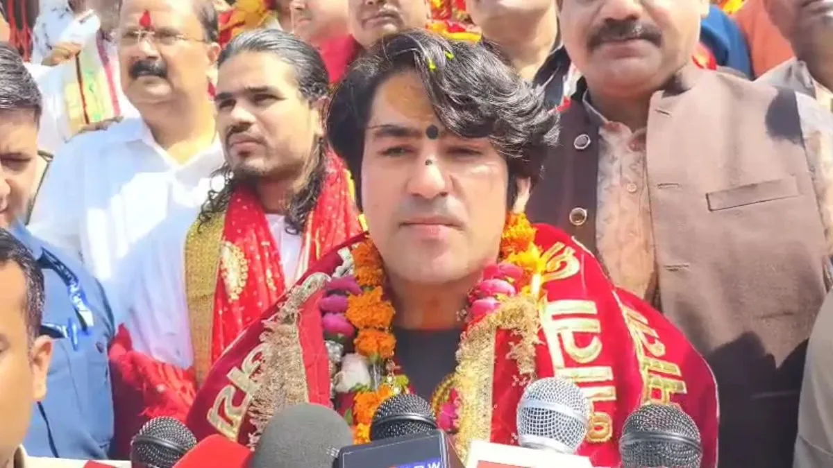 'धर्मांतरण के पीछे विदेशी ताकतों का हाथ, हिंदू राष्ट्र होकर रहेगा भारत', मैहर में बोले बाबा बागेश्वर