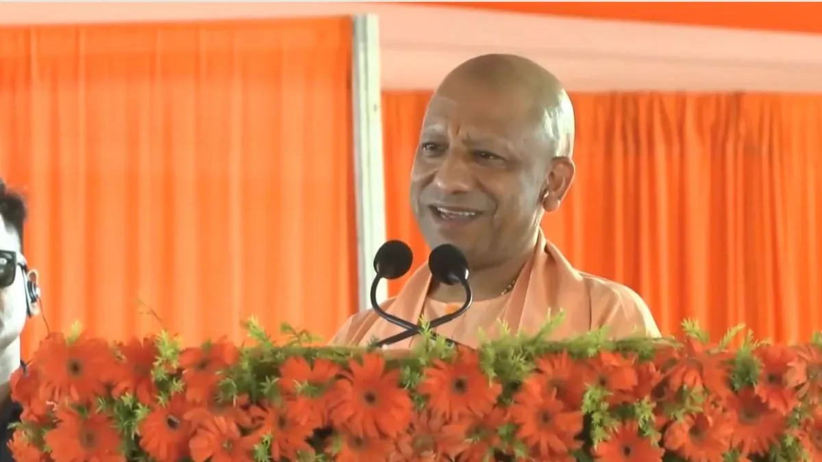CM योगी ने अखिलेश को ललकारा, अयोध्या में चुनाव का चैलेंज एक्सेप्ट; बोले- 'एक बार आजमा लेते हैं'