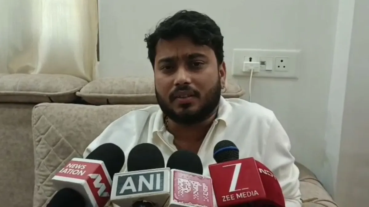 जहानाबाद में भोजपुरी गायक अभिषेक सिंह की गाड़ी पर हमला, ताबड़तोड़ फायरिंग