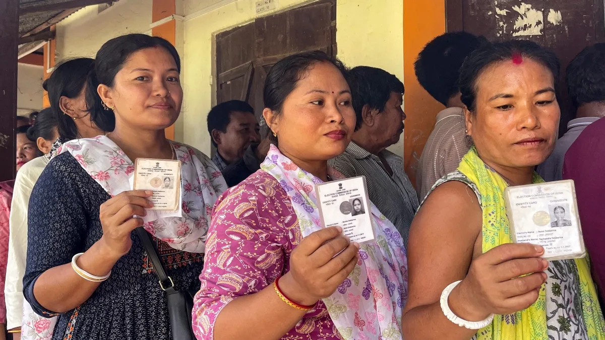 SIR पर बवाल के बीच ECI का बड़ा फैसला, 20 राज्यों में Voter List में छूटे वोटर्स जोड़े जाएंगे, जानें पूरी डिटेल्स