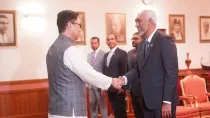 किरेन रिजिजू ने मालदीव के राष्ट्रपति से की मुलाकात,  द्विपक्षीय संबंधों को और मजबूत करने पर जोर