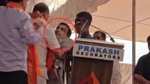 महाराष्ट्र: केंद्रीय मंत्री नितिन गडकरी भाषण के दौरान चक्कर खाकर मंच पर गिरे, देखें VIDEO