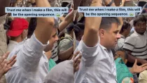 Video: मुंबई लोकल में शख्स ने सजा दी सुरों की महफिल, गाना सुनकर आप हो जाएंगे रिफ्रेश
