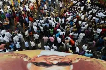 People reached a large number in Rajaji Hall to give their...- India TV Hindi