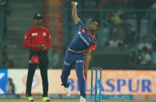 नीलामी के बाद दिल्ली कैपिटल्स से मुंबई इंडियंस में शामिल हुआ ये ऑलराउंडर- India TV Hindi