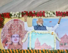 PM Modi donates Rs 21 lakh from his personal savings - India TV Hindi