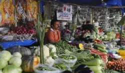 Inflation Rises: दिसंबर में महंगी हुई खाने-पीने की चीजें, थोक महंगाई दर -1.99 से बढ़कर -0.73 फीसदी हुई- India TV Paisa