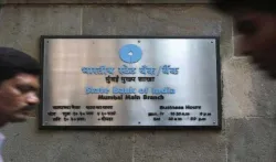 State Bank Of India ने बैंकिंग ट्रांजेक्‍शन पर लगाया सर्विस चार्ज, दूसरे बैंकों ने भी शुरू की तैयारी- India TV Paisa