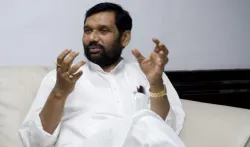 Paswan: दालों का उत्पादन 18 फीसदी बढ़कर दो करोड़ टन रहने का अनुमान, कीमत कम करने के लिए पर्याप्त उपाय नहीं कर रहे राज्य- India TV Paisa