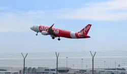 person arrested on smoking in airasia plane- India TV Hindi