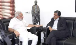 modi-nilekani- India TV Hindi