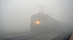 train-fog- India TV Hindi