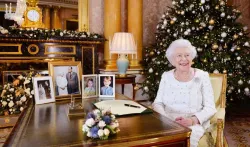 Queen praises terrorism-affected cities in Christmas speech- India TV Hindi