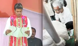 Tripura-Biplab-Deb-touches-Manik-Sarkar-s-feet-at-Swearing-in- India TV Hindi