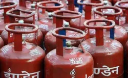 LPG cylinder price cut- India TV Paisa