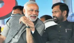 Modi and paswan- India TV Hindi