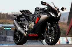 Honda CRR 1000 RR Fireblade- India TV Paisa