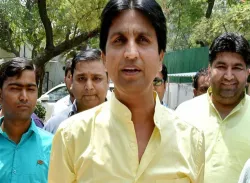 <p>kumar vishwas</p>- India TV Hindi