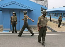 <p>South Korea Silences Propaganda Loudspeakers on Border...- India TV Hindi