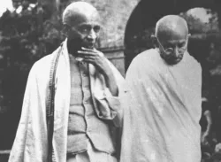 <p>sardar patel and mahatma gandhi (file photo)</p>- India TV Hindi