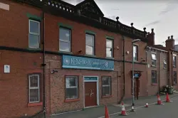 <p>Muslim and Sikh places of worship set on fire in Leeds...- India TV Hindi