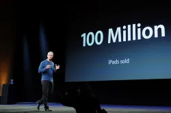 Apple likely to become trillion dollar company- India TV Paisa