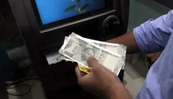 ATM withdrawl- India TV Paisa