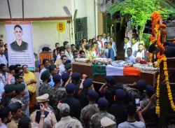 <p>The mortal remains of Major Kaustubh Prakashkumar Rane,...- India TV Hindi