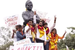 DUSU elections: ABVP के विजेताओं ने जीत का जश्न मनाया, NSUI ने धोखाधड़ी का आरोप लगाया- India TV Hindi