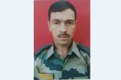 Lance Naik Mukhtar Ahmad was killed by terrorists while visiting his village for his son's funeral- India TV Hindi