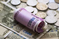 Rupee falls to new low against Dollar on Tuesday- India TV Paisa