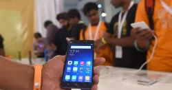 smartphone- India TV Paisa